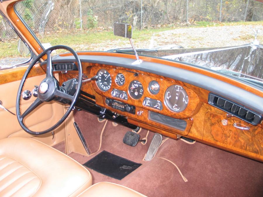  Rolls-Royce Silver Cloud III Drophead Coupe 1963 года  (фото 10 из 10)